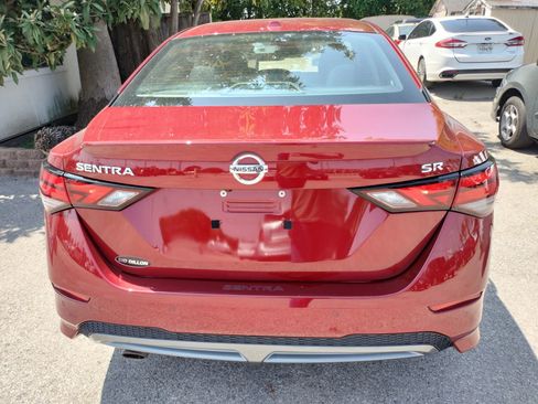 Used 2020 Nissan Sentra SR image 2