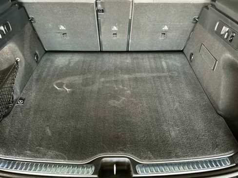 Certified 2025 Mercedes-Benz GLC 300 image 18