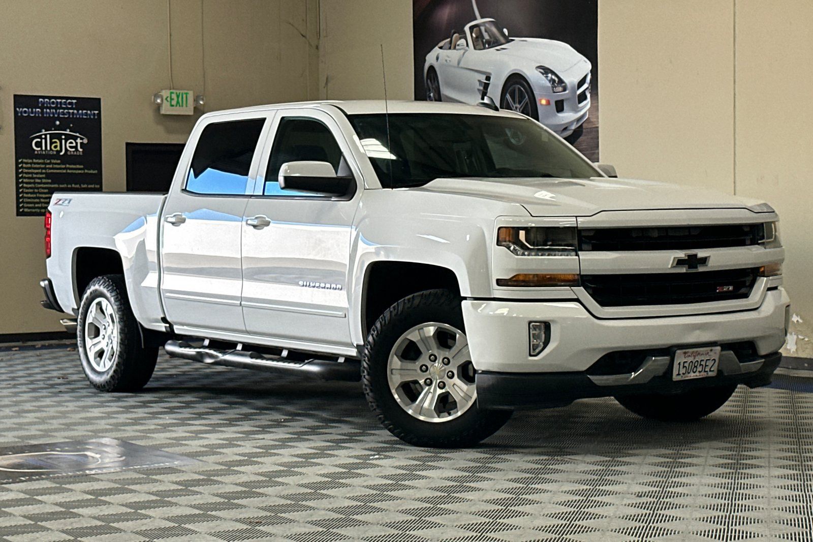 Used 2017 Chevrolet Silverado 1500 LT w/ All Star Edition AWD/4WD image 2