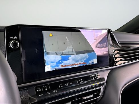 Used 2025 Toyota Camry XSE FWD image 13