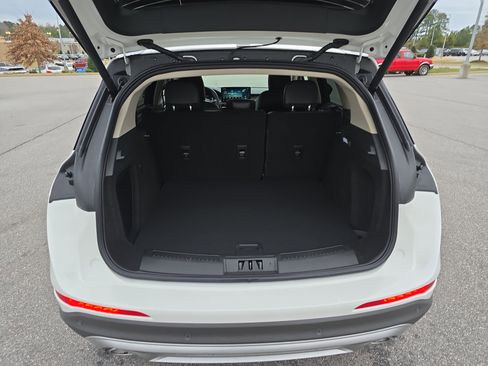 New 2026 Lincoln Corsair Premiere image 12