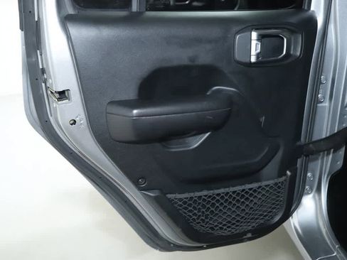 Used 2018 Jeep Wrangler Unlimited Sport S image 14