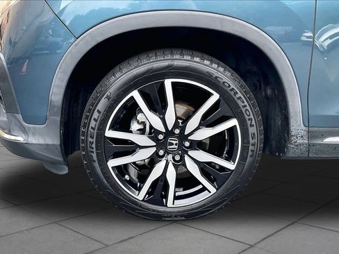 Used 2019 Honda Pilot Touring image 11