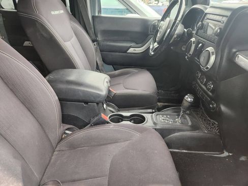 Used 2014 Jeep Wrangler Unlimited Rubicon w/ Max Tow Package AWD/4WD image 16