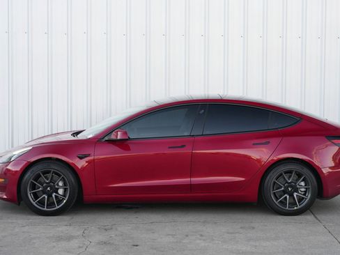 Used 2022 Tesla Model 3 Standard Range image 50