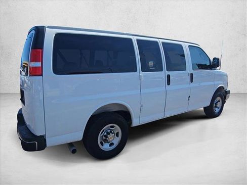 Used 2025 Chevrolet Express 2500 LT w/ LT Preferred Equipment Group RWD image 8