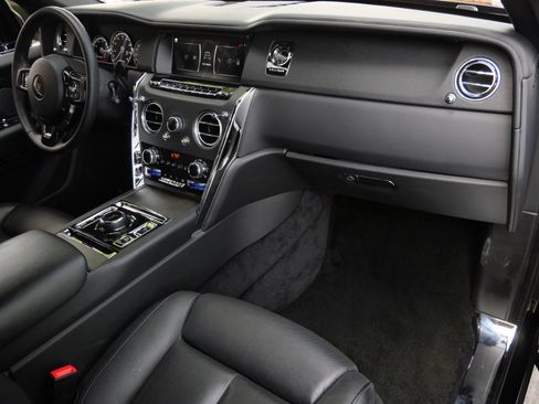 Certified 2021 Rolls-Royce Cullinan AWD/4WD image 19