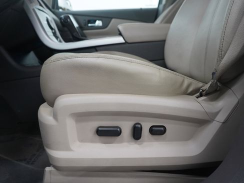Used 2014 Ford Edge Limited FWD image 22