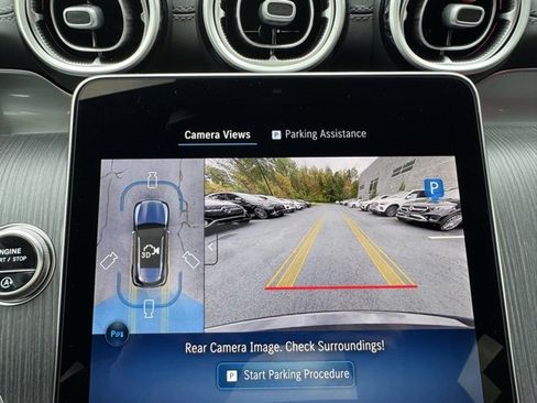 Used 2025 Mercedes-Benz GLC 300 4MATIC image 25