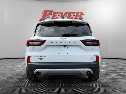 Used 2023 Ford Escape Active image 4