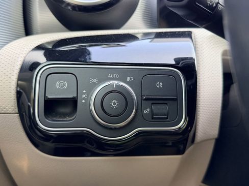 Used 2022 Mercedes-Benz A 220 image 28