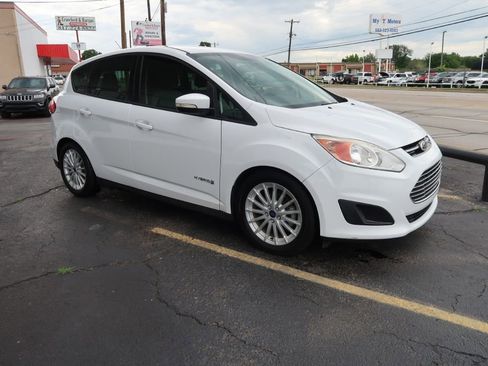 Used 2015 Ford C-MAX SE w/ Equipment Group 203A FWD image 2