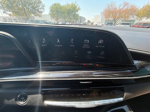 Used 2021 Cadillac Escalade Sport w/ Driver Assist Tech Package AWD/4WD image 9