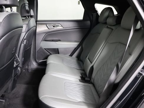 Used 2023 Kia Sportage X-Line w/ X-Line Premium Package AWD/4WD image 16