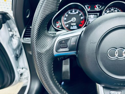 Used 2012 Audi R8 V10 w/ Enhanced Leather Pkg image 35