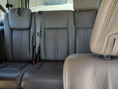 Used 2017 Lincoln Navigator L Select image 10