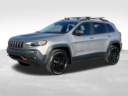 Used 2019 Jeep Cherokee Trailhawk image 2