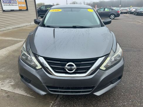 Used 2016 Nissan Altima 2.5 SR image 2