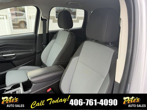 Used 2017 Ford Escape SE AWD/4WD image 21
