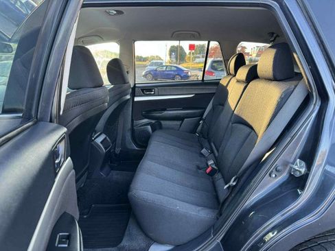 Used 2010 Subaru Outback 2.5i Premium image 12