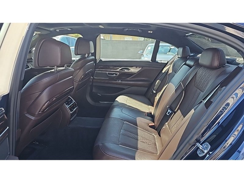 Used 2017 BMW 740i RWD image 16
