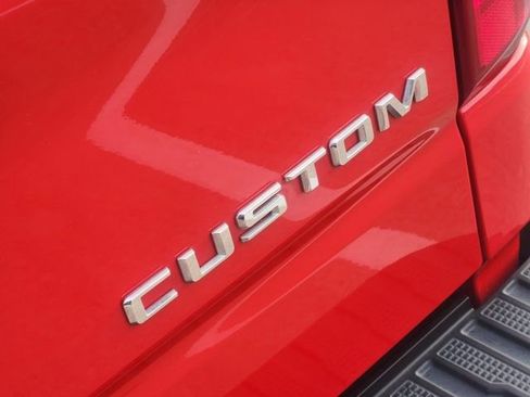 Used 2024 Chevrolet Silverado 1500 Custom image 10