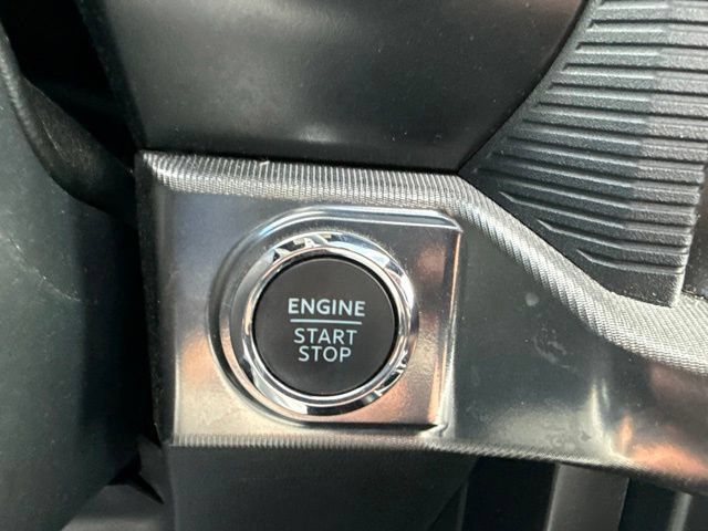 Used 2025 Ford F150 Raptor AWD/4WD image 28