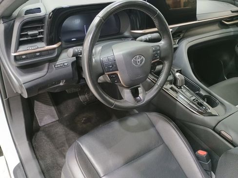 Used 2024 Toyota Crown Limited image 10