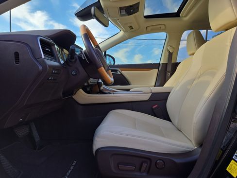 Used 2020 Lexus RX 350 FWD w/ Premium Package image 16