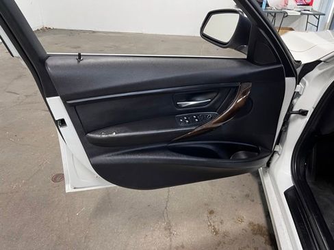 Used 2015 BMW 328d xDrive Wagon AWD/4WD image 24