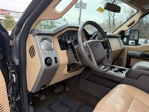 Used 2016 Ford F350 Lariat w/ Chrome Package image 11