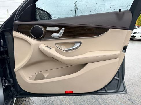 Used 2017 Mercedes-Benz C 300 Sport image 33