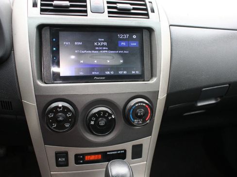 Used 2010 Toyota Corolla S image 17