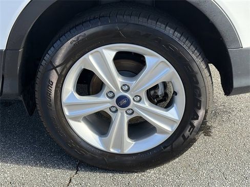 Used 2015 Ford Escape SE image 19