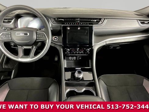 Used 2024 Jeep Grand Cherokee L Altitude image 7