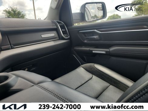 Used 2022 RAM 1500 Laramie AWD/4WD image 17