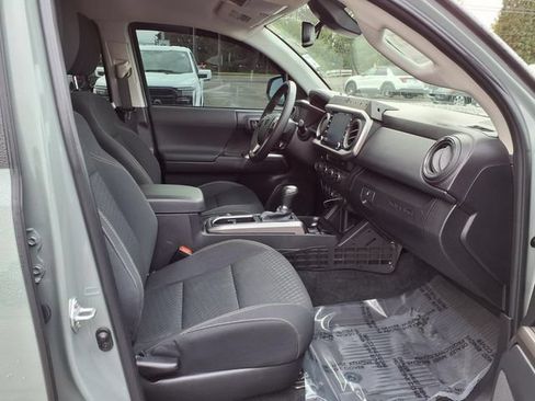 Used 2023 Toyota Tacoma 4x4 Double Cab w/ Trail Edition image 7
