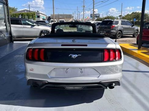 Used 2018 Ford Mustang Premium image 3