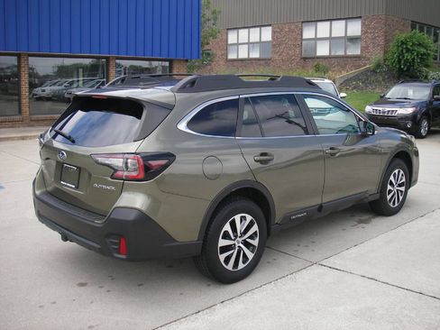 Used 2021 Subaru Outback Premium w/ Popular Package #1 AWD/4WD image 5