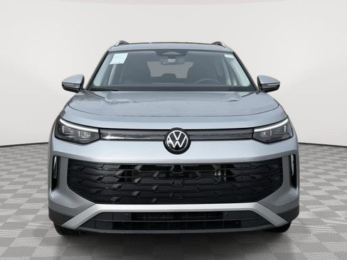 New 2026 Volkswagen Tiguan SE image 8
