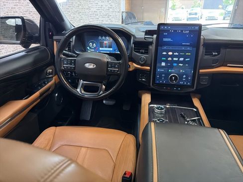 Used 2023 Ford Expedition Max Platinum AWD/4WD image 16