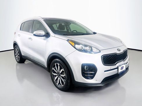 Used 2017 Kia Sportage EX w/ EX Technology Package image 3