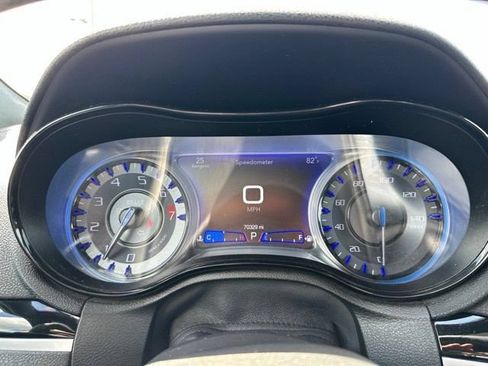 Used 2023 Chrysler 300 S RWD image 10