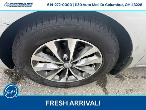 Used 2017 Kia Sedona SX FWD image 10