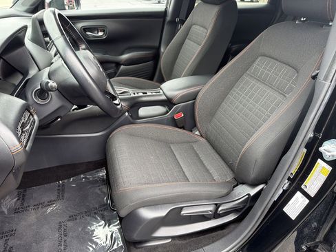 Used 2025 Honda HR-V Sport image 18
