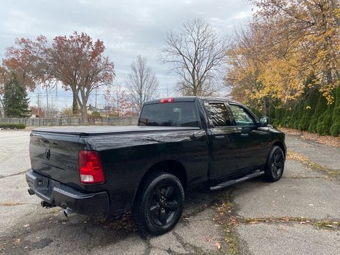 Used 2017 RAM 1500 Express w/ Black Ram 1500 Express Group image 5
