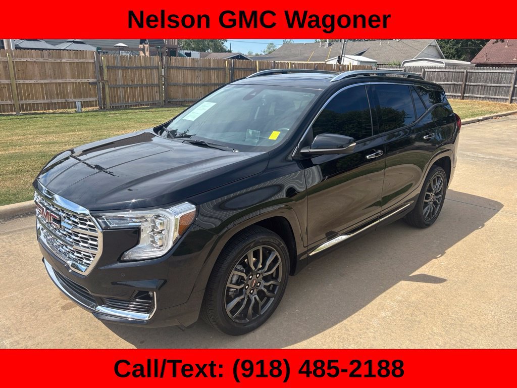 Used 2024 GMC Terrain Denali w/ Black Diamond Edition AWD/4WD image 1