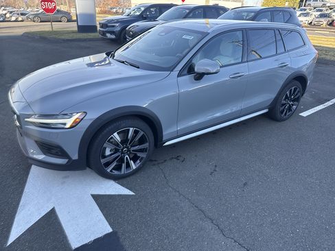 New 2026 Volvo V60 B5 Cross Country Ultra w/ Protection Package Premier image 1