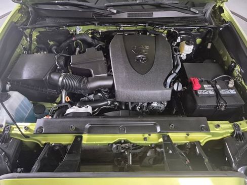Certified 2023 Toyota Tacoma TRD Sport w/ TRD Premium Sport Package AWD/4WD image 8