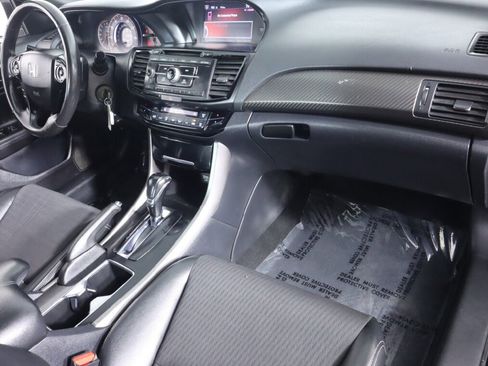 Used 2016 Honda Accord Sport image 35